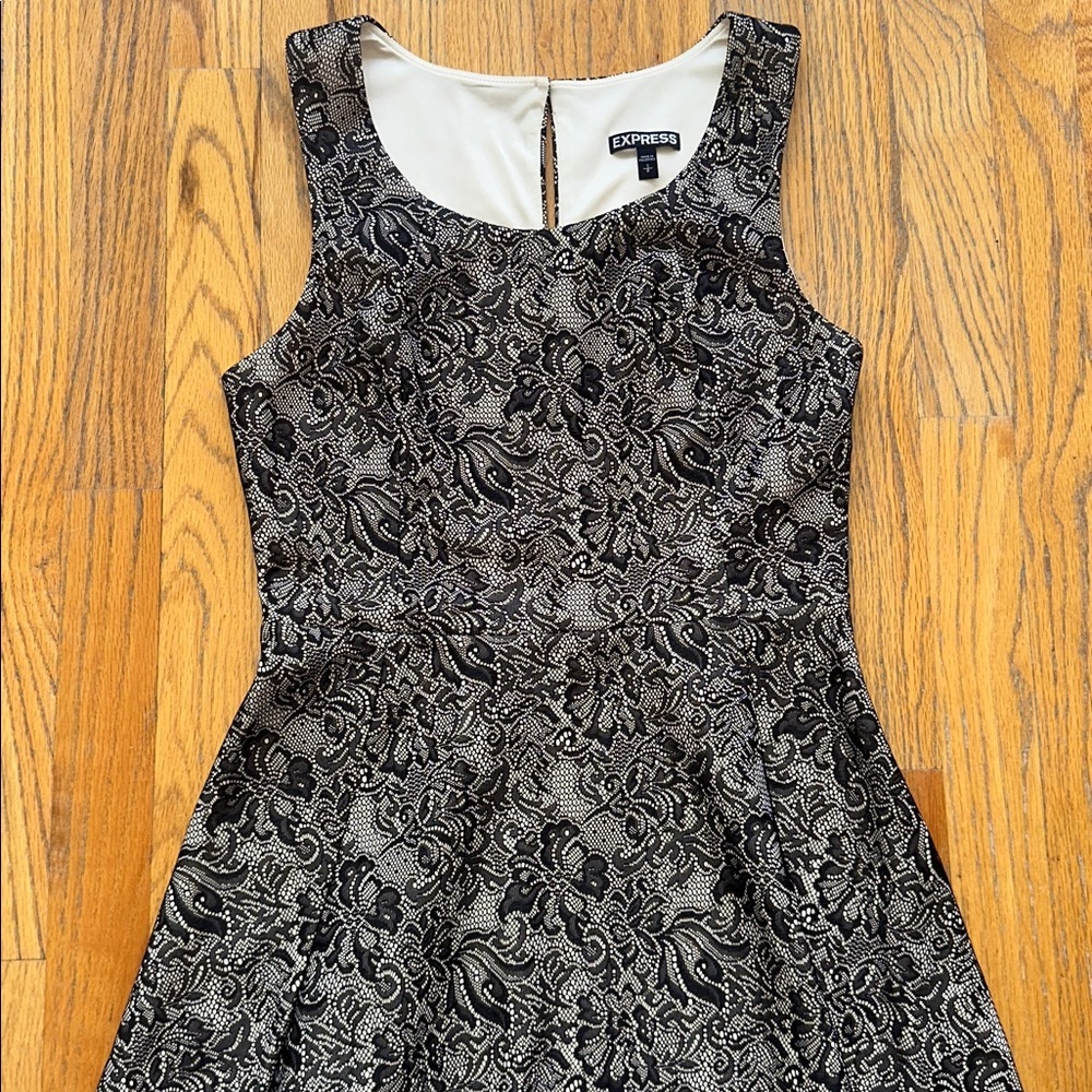 Express Black and White Patterned Mini Dress - Picture 3 of 8